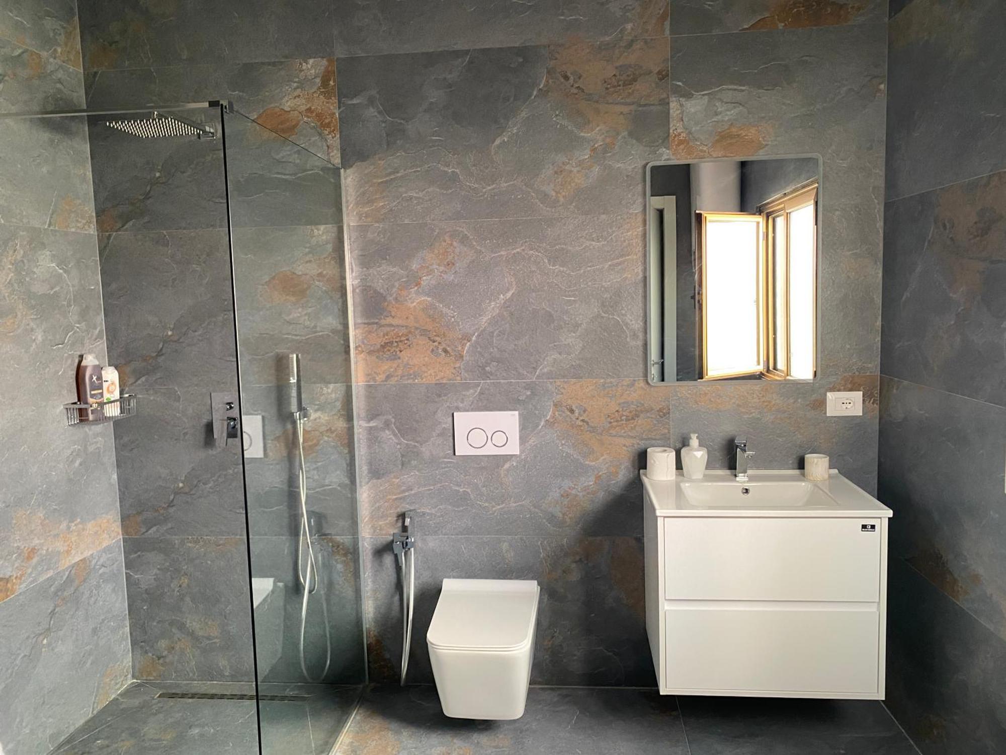 Tirana Central Rooms Pazari Kültér fotó